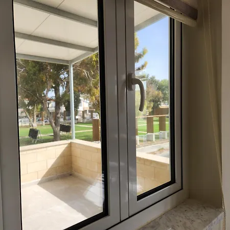 Kafkalia Sea Breeze * لارنكا