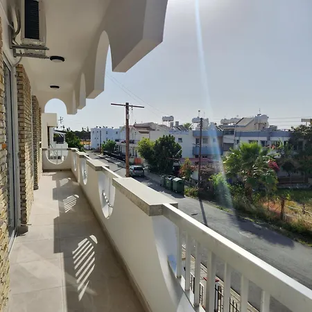 بيت للعطل Kafkalia Sea Breeze لارنكا