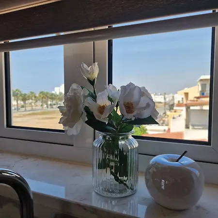 بيت للعطل Kafkalia Sea Breeze لارنكا